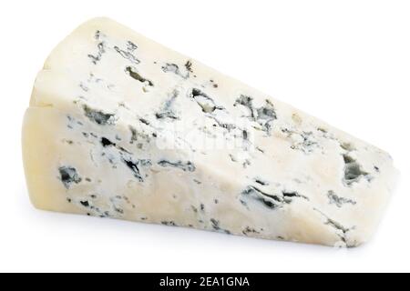 Fetta di formaggio blu morbido con muffa isolata su bianco sfondo Foto Stock