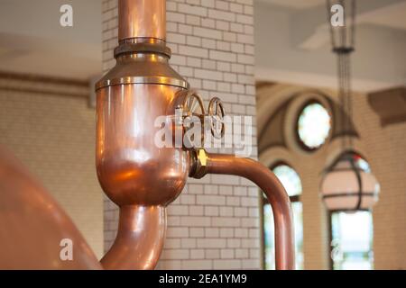 Alla birra l'alambicco pot nella fabbrica di Amsterdam Foto Stock