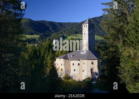 Castel Monguelfo, anche Castel Welsperg, Val Puster, Monguelfo-Tesido o Welsberg-Taisten, Alto Adige, Italia Foto Stock