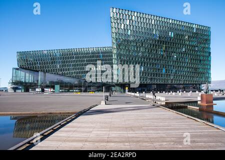 Reykjavik Islanda - 5 settembre. 2020: Concerto hal Harpa nel centro della città Foto Stock