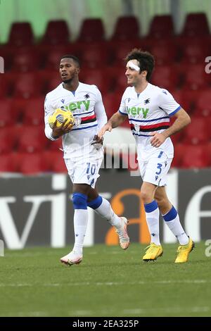 Keita Balde, attaccante senegalese di Sampdoria, celebra dopo aver segnato un gol durante la serie UNA partita di calcio tra Benevento e UC Sampdoria allo stadio Ciro Vigorito di Benevento, Italia, il 07 febbraio 2021 Foto Stock