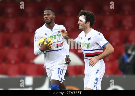 Keita Balde, attaccante senegalese di Sampdoria, celebra dopo aver segnato un gol durante la serie UNA partita di calcio tra Benevento e UC Sampdoria allo stadio Ciro Vigorito di Benevento, Italia, il 07 febbraio 2021 Foto Stock