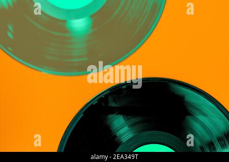 piatti in vinile con copyspace. vinile records dj cultura concetto. festa promozione mockup sfondo Foto Stock