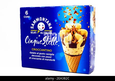 Gelato alle cinque Stelle con mandorle. Cinque Stelle è un gelato italiano prodotto da Sammontana Foto Stock