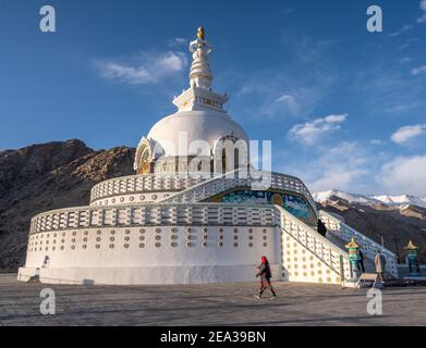 Shanti Stupa a Leh, Ladakh Foto Stock