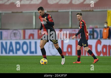 Genova, Italia. 6 Feb 2021. Genova, Italia, Stadio Luigi Ferraris, 06 febbraio 2021, Kevin Strootman (Genova) durante Genova CFC vs SSC Napoli - Calcio italiano Serie A match Credit: Danilo Vigo/LPS/ZUMA Wire/Alamy Live News Foto Stock