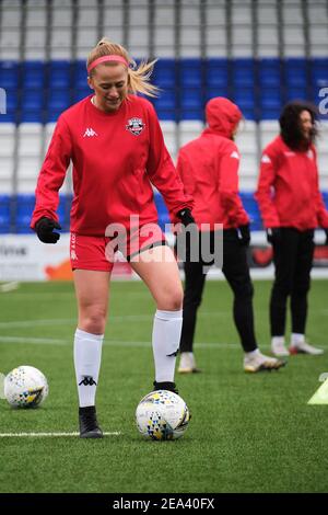 Coventry, Regno Unito. 07 febbraio 2021. Lewes si riscaldò prima della partita del Campionato Femminile tra Coventry United e Lewes alla Butts Park Arena di Coventry, Inghilterra. Credit: SPP Sport Press Photo. /Alamy Live News Foto Stock