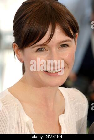 L'attrice britannica Emily Mortimer si pone alla fotocellula per il film di Woody Allen 'Match Point', presentato fuori concorso al cinquantottesimo Festival Internazionale del Cinema di Cannes, il 12 maggio 2005. Foto di Hahn-Nebinger-Klein/ABACA Foto Stock