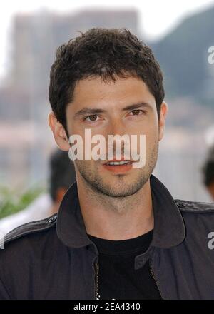 L'attore francese Melvil Poupaud si pone durante una fotocellula per il film del regista francese Francois Ozon 'le Temps qui Reste' al 58th International Cannes Film Festival, a Cannes, Francia meridionale, il 16 maggio 2005. Foto di Hahn-Nebinger-Klein/ABACA Foto Stock