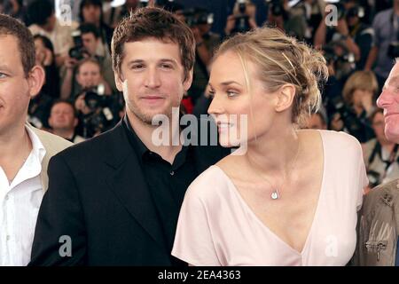 (l a r) l'attore francese Guillaume Canet e l'attrice tedesca Diane Kruger posano durante una fotocellula per il regista francese Christian Carion film 'Joyeux Noel' che viene proiettato fuori concorso al 58th Cannes Film Festival, a Cannes, Francia meridionale, il 16 maggio 2005. Foto di Hahn-Nebinger-Klein/ABACA. Foto Stock