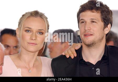 (l a r) l'attrice tedesca Diane Kruger e l'attore francese Guillaume Canet posano durante una fotocellula per il regista francese Christian Carion film 'Joyeux Noel' che viene proiettato fuori concorso al 58th Cannes Film Festival, a Cannes, Francia meridionale, il 16 maggio 2005. Foto di Hahn-Nebinger-Klein/ABACA. Foto Stock
