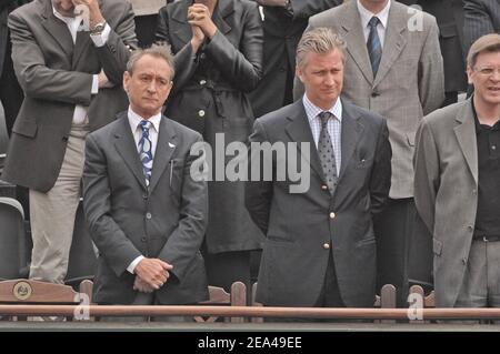 Il principe ereditario Philippe del Belgio e il sindaco di Parigi Bertrand Delanoe partecipano alla finale femminile del French Open allo stadio Roland Garros di Parigi, Francia, il 04 giugno 2005. Foto di Gorassini-Zabulon/ABACA. Foto Stock