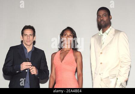 I membri del cast ben Stiller, Jada Pinkett Smith e Chris Rock partecipano alla prima della nuova produzione "Madagascar" di Dreamworks, tenutasi al Palais des Congres di Parigi il 12 giugno 2005. Foto di Giancarlo Gorassini/ABACA. Foto Stock