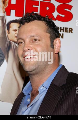 Il membro del cast vince Vaughn arriva alla prima "Wedding Crashers" tenutasi al teatro Ziegfeld di New York, mercoledì 13 luglio 2005. Foto di Nicolas Khayat/ABACAPRESS.COM Foto Stock