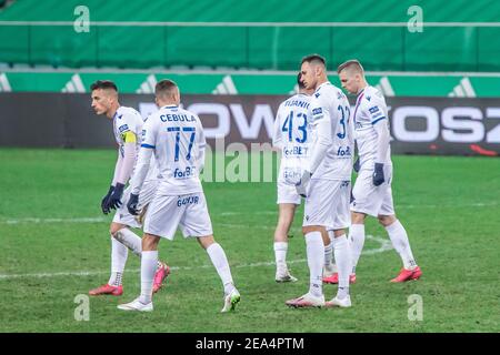 Giocatori di Rakow Czestochowa visti durante la partita della PKO Ekstraklasa League polacca tra Legia Warszawa e Rakow Czestochowa al Marshal Jozef Pilsudski Legia Warsaw Municipal Stadium.(Punteggio finale; Legia Warszawa 2:0 Rakow Czestochowa) Foto Stock