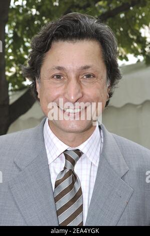 Il presidente francese della televisione, Patrick de Carolis, arriva alla conferenza stampa per presentare i programmi per la nuova stagione di France Television, al Teatro Marigny di Parigi, Francia, il 5 settembre 2005. Foto di Giancarlo Gorassini/ABACAPRESS.COM Foto Stock