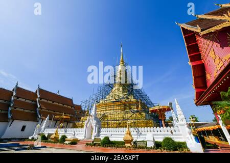 Phra che chae haeng Temple provincia di Nan, Thailandia, è in fase di ristrutturazione annuale e importante destinazione turistica per i turisti. Foto Stock