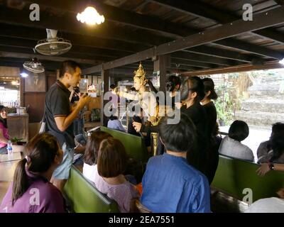 Khlong Bang Luang Canal teatro di Bangkok Thailandia Foto Stock