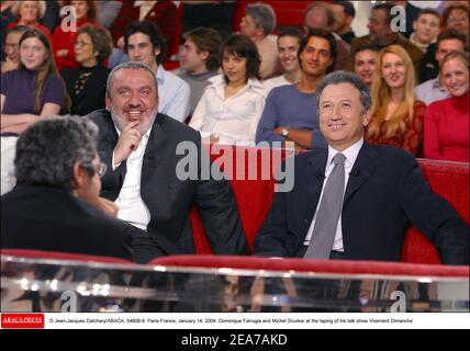 © Jean-Jacques Datchary/ABACA. 54808-9. Parigi-Francia, 14 gennaio 2004. Dominique Farrugia e Michel Drucker alla registrazione del suo talk show Vivement Dimanche. Foto Stock