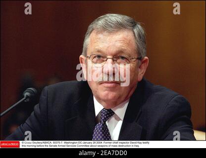 © Olivier Douliery/ABACA. 55375-7. Washington-DC-Gennaio 28 2004. L'ex ispettore capo David Kay testimonia questa mattina davanti al Comitato dei servizi armati del Senato sulle armi di distruzione di massa in Iraq. Foto Stock