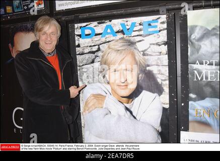 © Serge Arnal/ABACA. 55545-14. Parigi-Francia, 2 febbraio 2004. La cantante olandese Dave partecipa alla prima del nuovo film di Yann Moix "Podium" con Benoit Poelvoorde, Julie Depardieu e Jean-Paul Rouve. Foto Stock