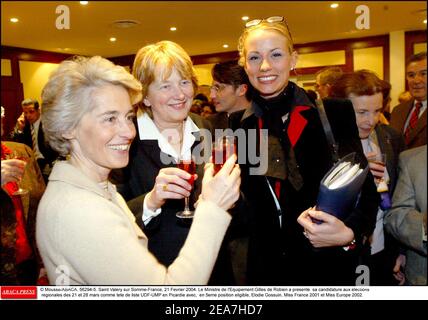 © Mousse/ABACA. 56294-5. Saint Valery sur Somme-France, 21 Fevrier 2004. Le Ministre de l'Equipement Gilles de Robien a presente sa candidature aux elections regionales des 21 et 28 Mars comme tete de liste UDF-UMP en Picardie avec, en 5eme Position eleggiible, Elodie Gossuin, Miss France 2001 et Miss Europe 2002. Foto Stock