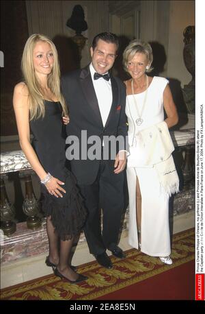 Il principe Charles-Philippe di Orleans, la sua fidanzata Deborah-Juliette Kreuser (L) e la principessa Anne de Bourbon-Sicile (R) partecipano alla festa capetiana al Cercle de l'Union Interallie di Parigi-Francia il 17 giugno 2004. Foto di FX Lamperti/ABACA. Foto Stock