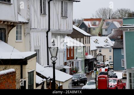 Thaxted Essex IT Snow conditions Winter Weather conditions 8 Febbraio 2021 Mostra Thaxted Chiesa e 14 ° secolo Thaxted Guildhall Beast dal EA Foto Stock
