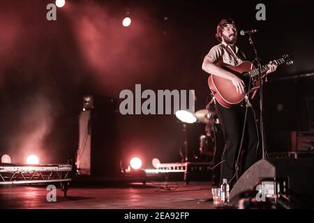 Tim Smith di Midlake ha suonato sul palco come parte del festival Greenman 2013 a Glanusk, nel Galles del Sud Foto Stock