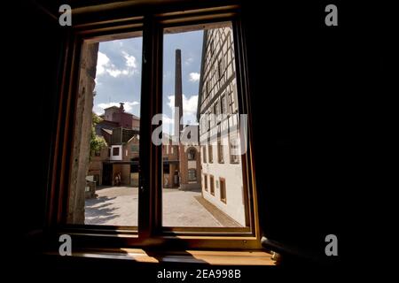 La storica birreria Alpirsbach vista dal monastero (Germania) Foto Stock