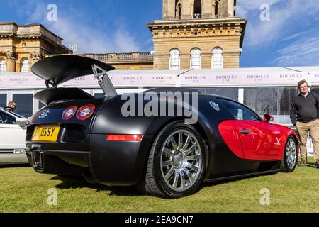 Bugatti Veyron in mostra al Concours d Elégance tenuto A Blenheim Palace il 26 settembre 2020 Foto Stock