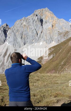 Escursione al Gehrenspitze (2367 m) nei Monti Wetterstein, Mann, Leutasch, Leutasch Valley, Puittal, fine autunno Foto Stock