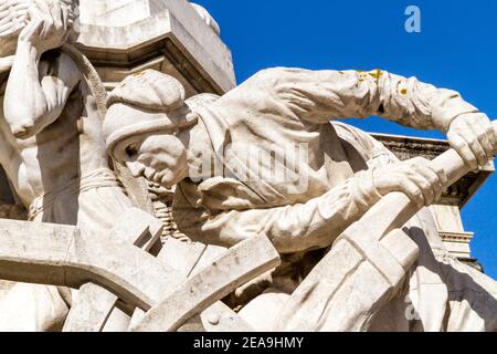 Portogallo Lisbona Avenida Liberdade Marquis di Pombal Square Praca Do Marques de Pombal monumento plaza Rotunda monumento scultura allegorica Foto Stock