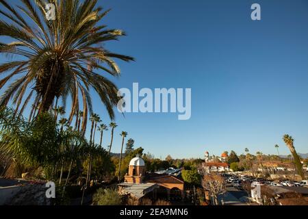 Vista al tramonto dello storico deposito ferroviario costruito nel 1894 in stile Mission Revival a San Juan Capistrano, California, USA. Foto Stock