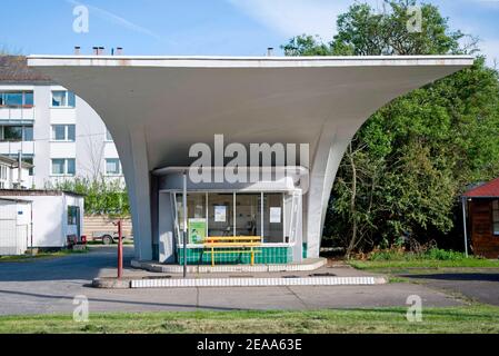 Stazione di benzina degli anni cinquanta, bassa Sassonia, Hannover Foto Stock