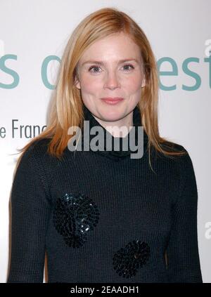 L'attrice francese Isabelle Carre partecipa alla prima dell'ultimo film di Francois Ozon, 'le Temps qui resta', alla Cinematheque di Parigi, in Francia, il 28 novembre 2005. Foto di Bruno Klein/ABACAPRESS.COM Foto Stock