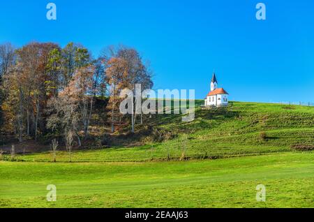 Germania, Baviera, alta Baviera, Oberland, Irschenberg, frazione Eyrain, cappella di San Giuseppe, vista a GRUB Foto Stock