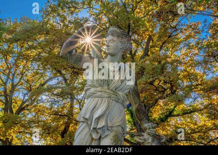 Statua di Diana a Schacky Park, Dießen am Ammersee, Baviera, Germania, Europa Foto Stock