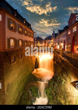 Amüseum e Leukbach cascata, Saarburg, Saar valle, Renania-Palatinato, Germania Foto Stock