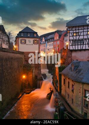 Amüseum e Leukbach cascata, Saarburg, Saar valle, Renania-Palatinato, Germania Foto Stock