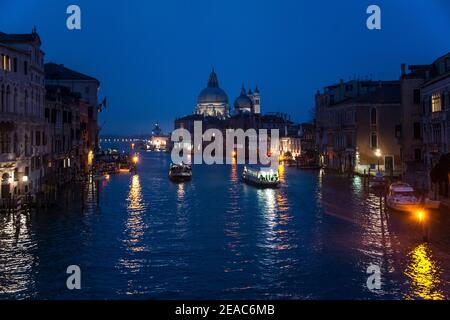 Canal Grande di notte, Venezia Foto Stock