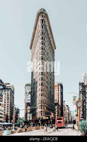Edificio Flariron a Manhattan all'angolo della 5th Avenue E New York City Foto Stock