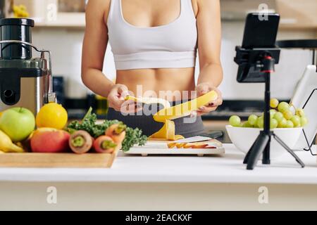 Cibo blogger fare contenuti Foto Stock