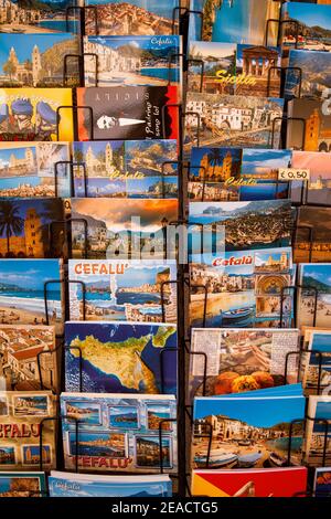 Visualizzazione delle cartoline di Palermo, Sicilia Foto stock - Alamy