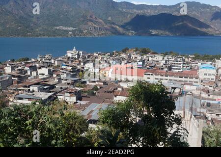 Lago Atitlan, Guatemala Aerial View od San Pedro la Laguna Foto Stock