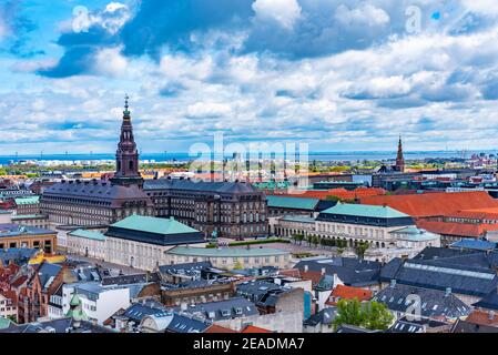 Veduta aerea di Copenhagen con il palazzo di Christiansborg, Danimarca Foto Stock