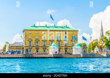 L'edificio dell'autorità portuale di Dahlerup con i due padiglioni reali a Copenhagen, Danimarca Foto Stock