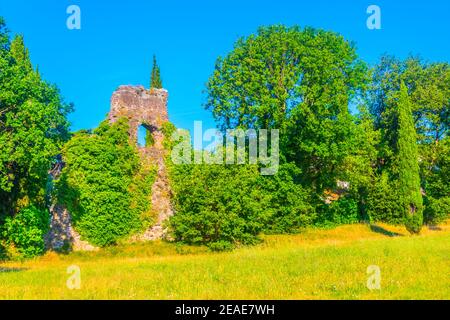 Rovine di un antico acquedotto a Frejus, Francia Foto Stock