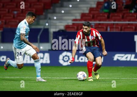 Luis Suarez dell'Atletico de Madrid e Jeison Murillo di Celta in azione durante la partita di calcio del campionato spagnolo la Liga tra Atletico de Madrid e RC Celta de Vigo l'8 febbraio 2021 allo stadio Wanda Metropolitano di Madrid, Spagna - Foto Oscar J Barroso / Spagna DPPI / DPPI / LiveMedia / Sipa USA Foto Stock