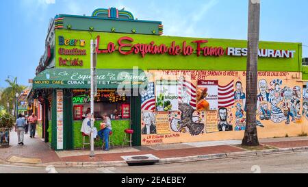 Ristorante bar la Esquina de la fama in Calle 8 a Miami, Florida, USA Foto Stock